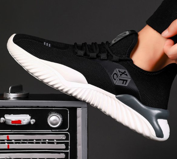 Light Breathable Running Shoes for Men