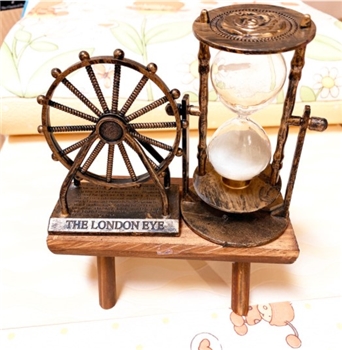 Retro Ferris Wheel Quicksand Hourglass Decoration