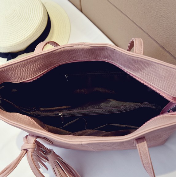 Polyurethane Vintage Portable Large Capacity Hand Bag for Women